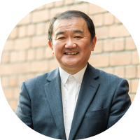 西南学院小学校 校長 宮崎 隆一