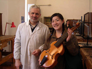 弦楽器製作学校にてネグローニ先生