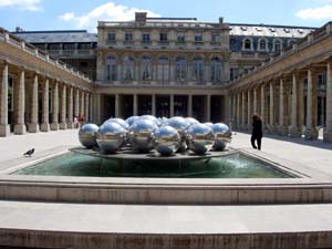 Galeries du Palais-Royal (M[EfEpC)