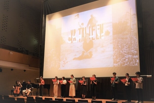 写真はイベントを共に作り上げた仲間たちと。