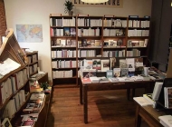 カフェを併設した書店<br>