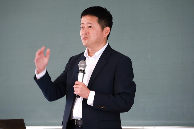 【商学部】経営分析論において企業による講演会を実施しました