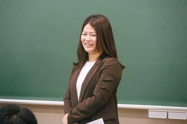 【商学部】「地域金融論」において住友生命保険相互会社による特別講演を開催
