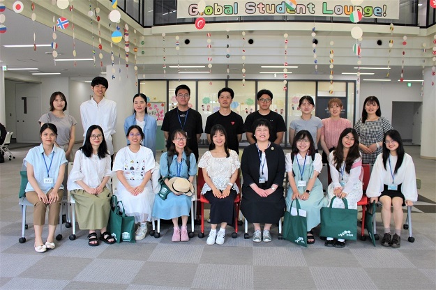 ベトナム国家大学ハノイ校日越大学の学生と交流プログラムを実施しました