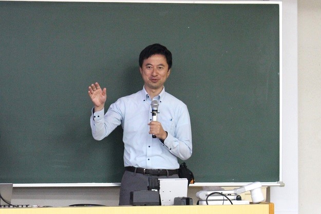 【法学部】「社会連携科目A（ジャーナリズム）」において特別講義を開催