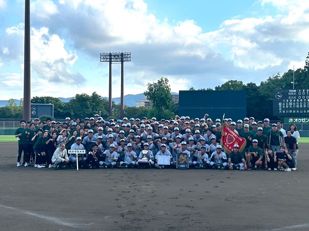硬式野球部が秋季リーグ戦優勝、春秋連覇を達成しました！