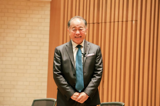 【外国語学部】宮原哲教授が退任記念講演会を行いました